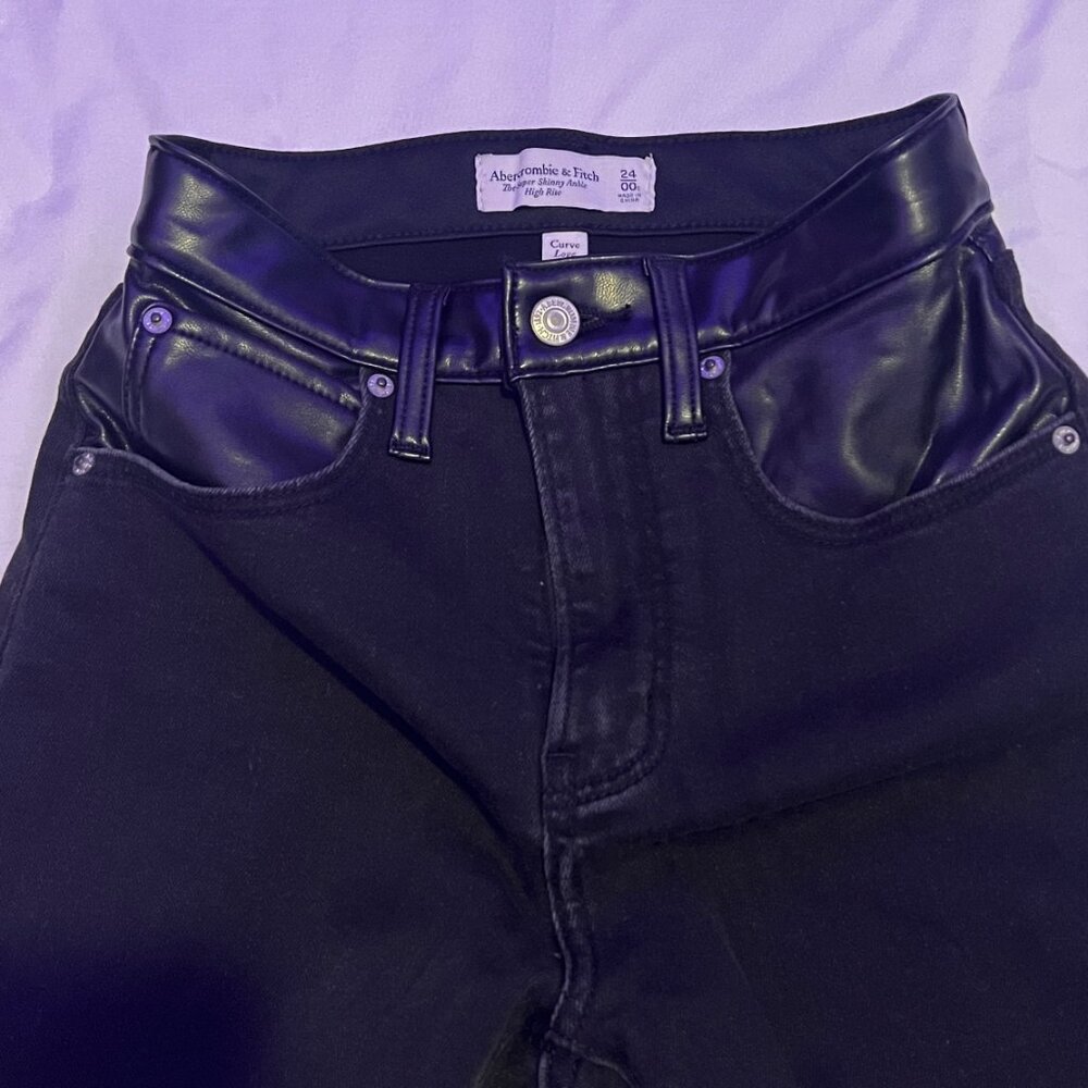 Abercrombie & Fitch CURVY Super Skinny High Rise Ankle